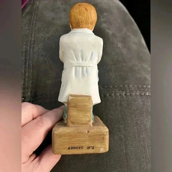 Abbott Pharmaceutical Internist Doctor figurine circa 1972 China Glass EUC - Picture 7 of 7